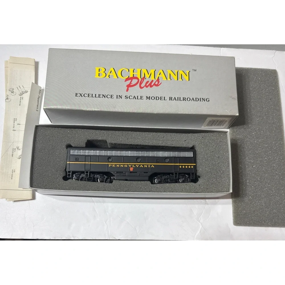 BACHMANN Plus HO 31218 EMD F7B Pennsylvania PRR 9666B Boxed W/paperwork